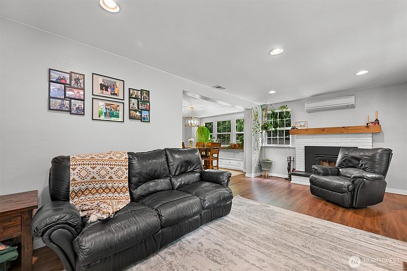 5th image of 7530 Woodland Road