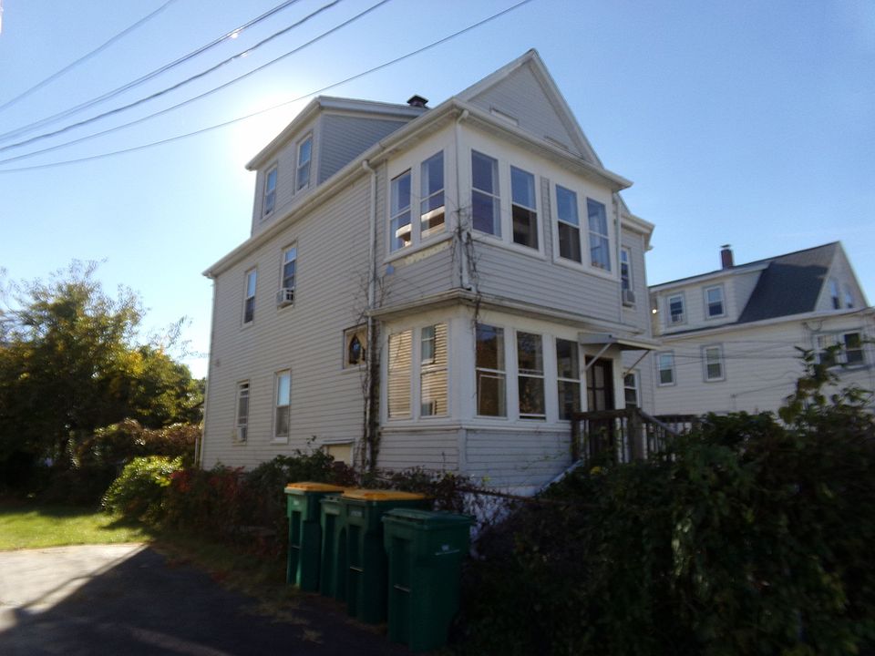 1st image of 13 Lewis Ave