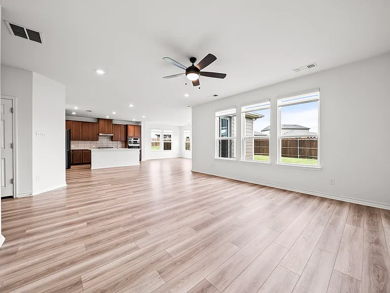 424 Princewood Dr — Photo 12