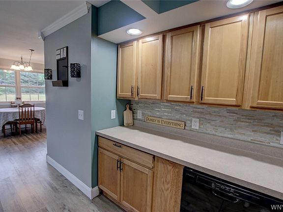 2nd image of 6818 Pin Oak Dr