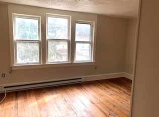 82 Carverton Rd APT 3, Shavertown, PA 18708