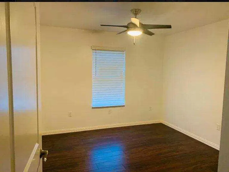 262 Hillside Dr — Photo 4