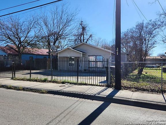 3rd image of 1420 W Southcross Blvd