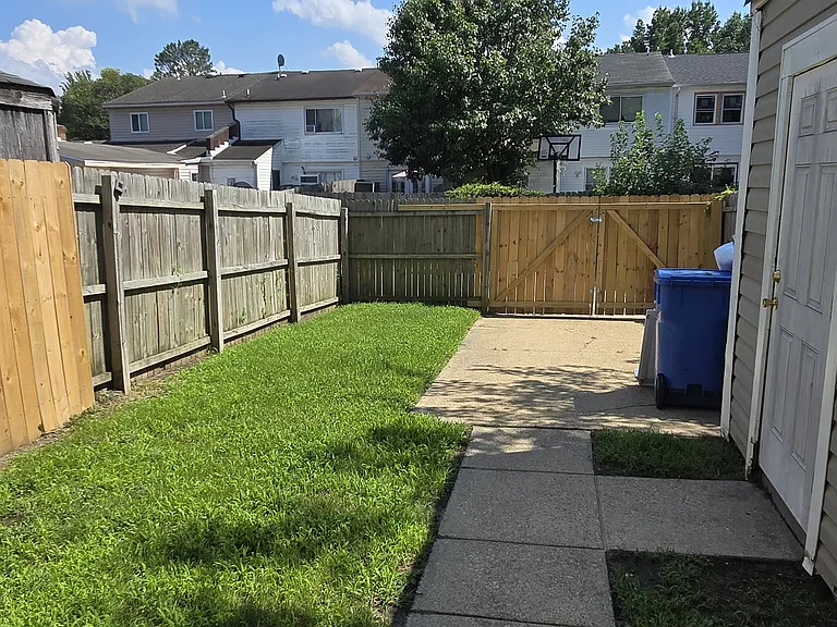 4049 Holly Cove Dr — Photo 6