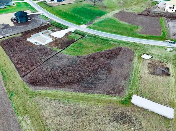 N82W27705 MARSHALL DRIVE, Hartland, WI 53029