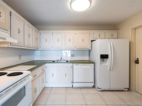 5th image of 2201 S Ocean Dr APT 2506