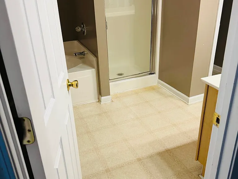 2932 Greyhawk Ln — Photo 24