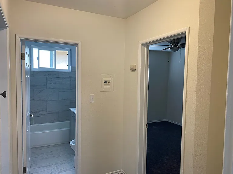 5673 W Jefferson Blvd #5 — Photo 6