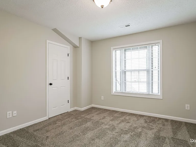 3320 Dairy Point Dr — Photo 11