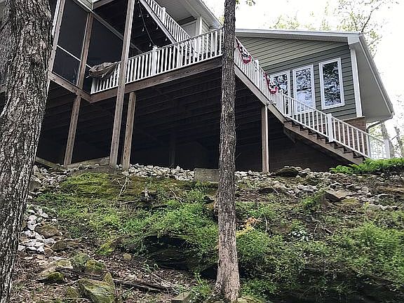 3rd image of 1655 Sandy Beach Ln