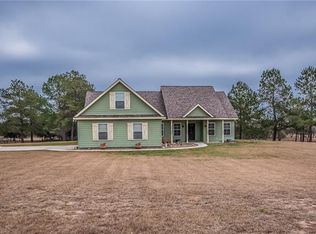 1499 Deer Hollow Rd, Weimar, TX 78962