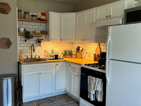 3rd image of 4333 Bloomington Ave