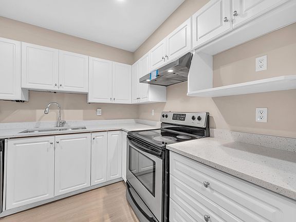 5th image of 515 Whiting Way #107