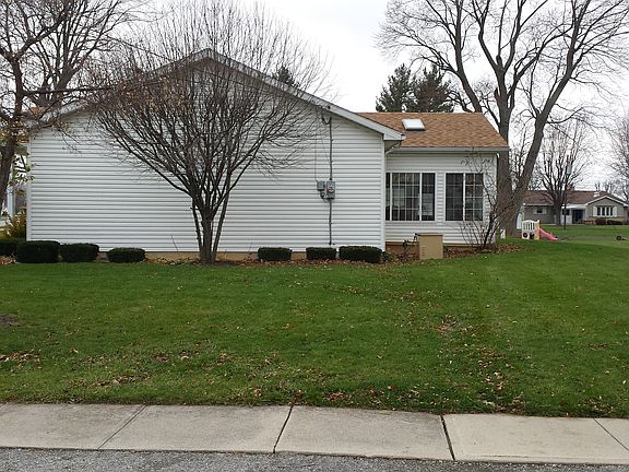 3rd image of 120 W 4th St #1