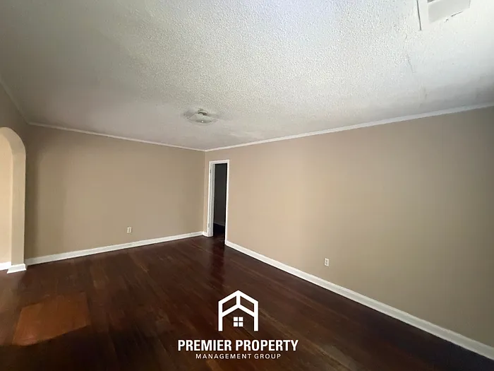 3917 Spottswood Ave — Photo 2