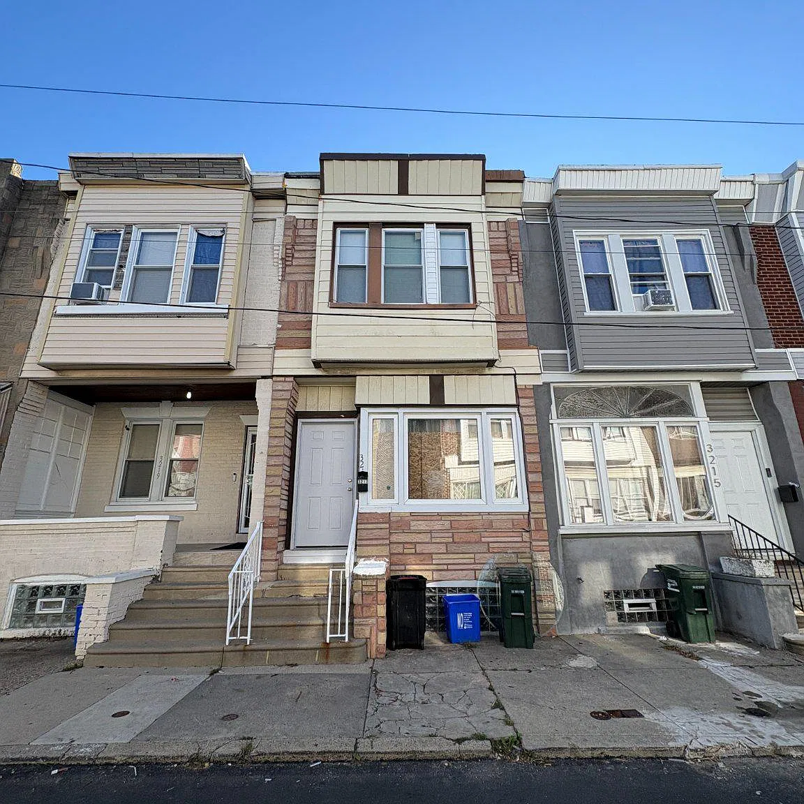 3 bed, 1.0 bath, 1192 sqft, $1,450 — Photo 2