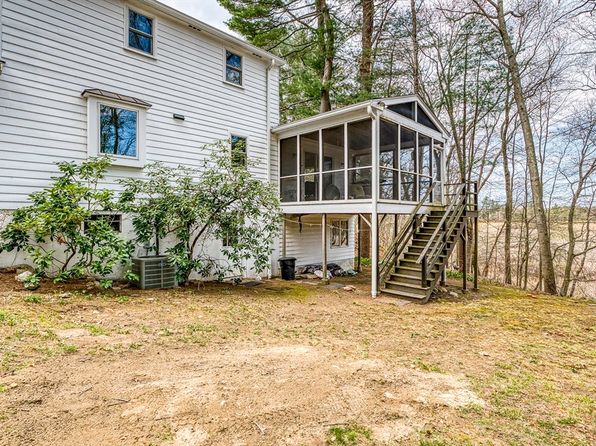 35 Wallace Rd, Wayland, MA 01778