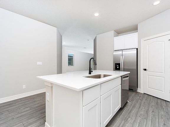 5th image of 5401 Gladness Court