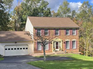 22 Hickory Ridge Ct, Catonsville, MD 21228