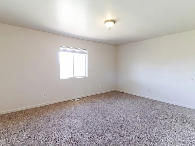 900 Tropic St — Photo 8