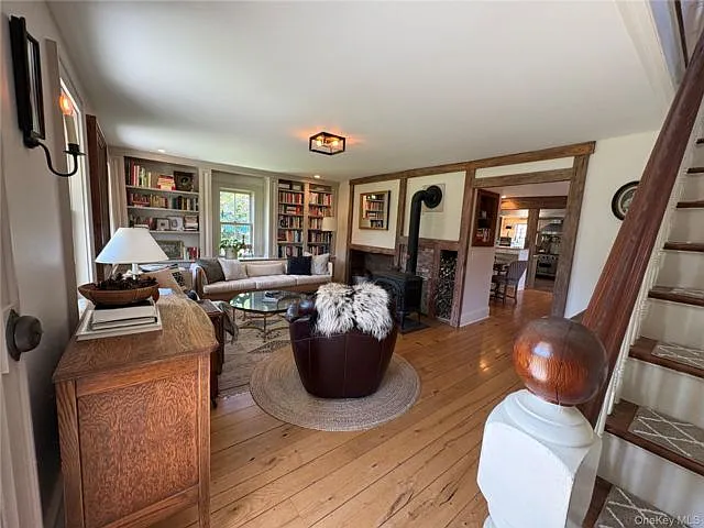 184 Twomey Ave — Photo 4
