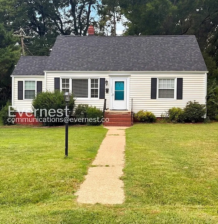 1700 Devers Rd