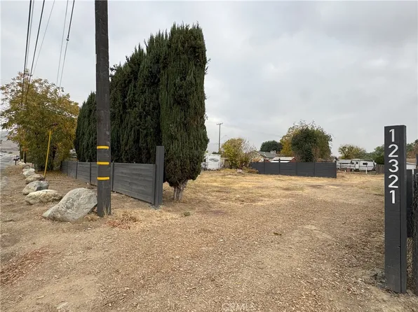 12321 14th St #50, Yucaipa, CA 92399