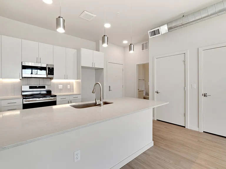 Axis West Flats — Photo 13