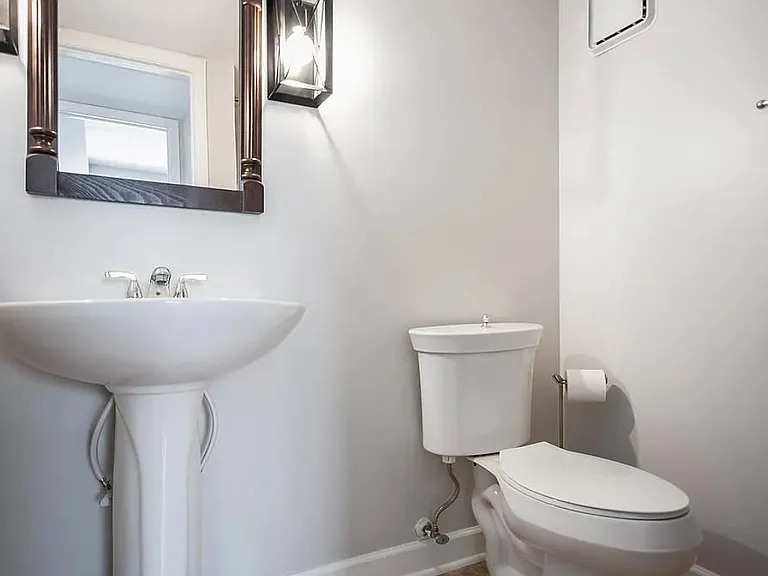 6040 Lake Bluff Dr #402 — Photo 12