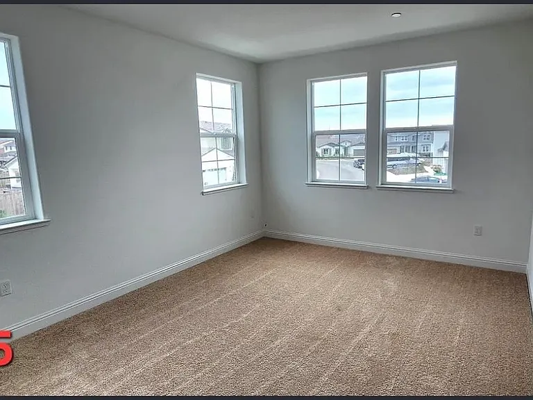 1490 Spanish Oak Ave — Photo 18