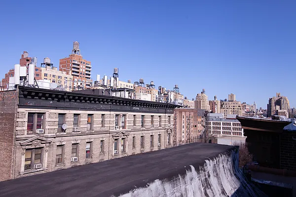 Rented by Batra Group Inc | media 15