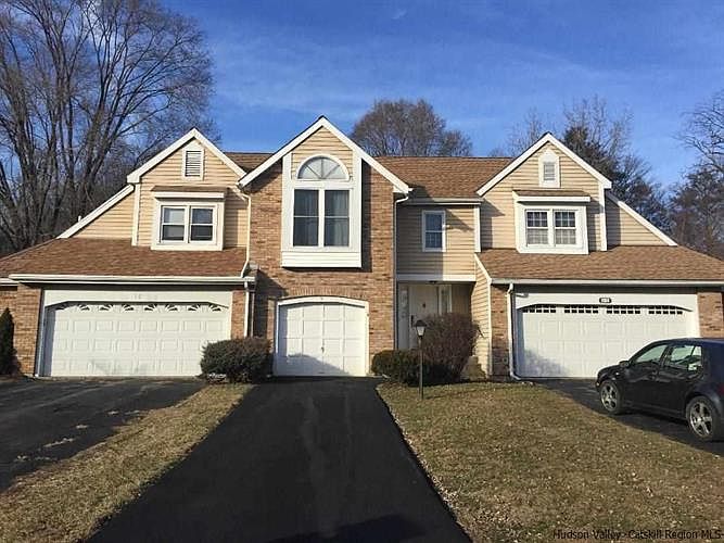 1st image of 9 Cottonwood Cir