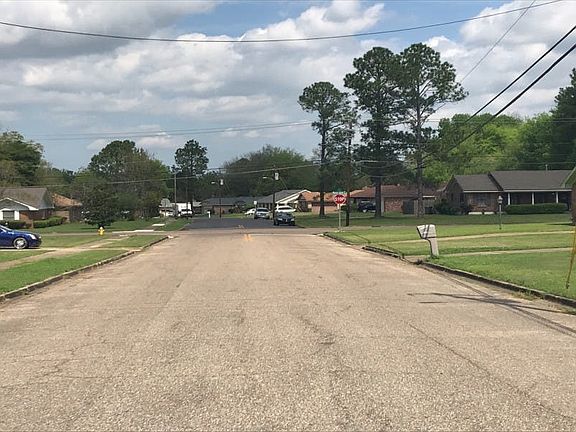 4th image of 3005 Baldwin Brook Dr