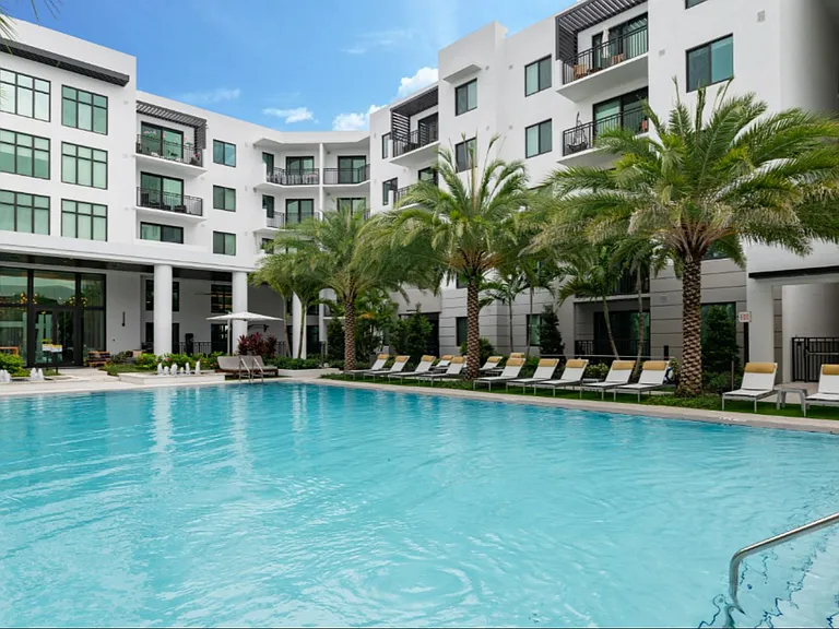 Uptown Boca Villas — Photo 27