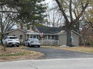 1105 S Hough St, Barrington, IL 60010
