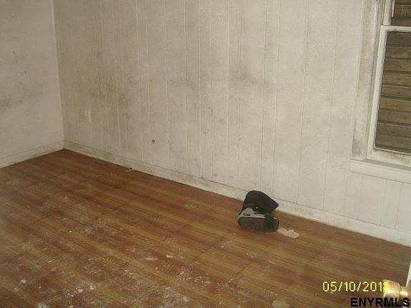 5th image of 56 Continental Ave