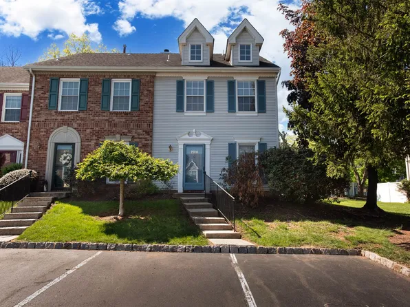 2708 Pinhorn Dr, Bridgewater, NJ 08807