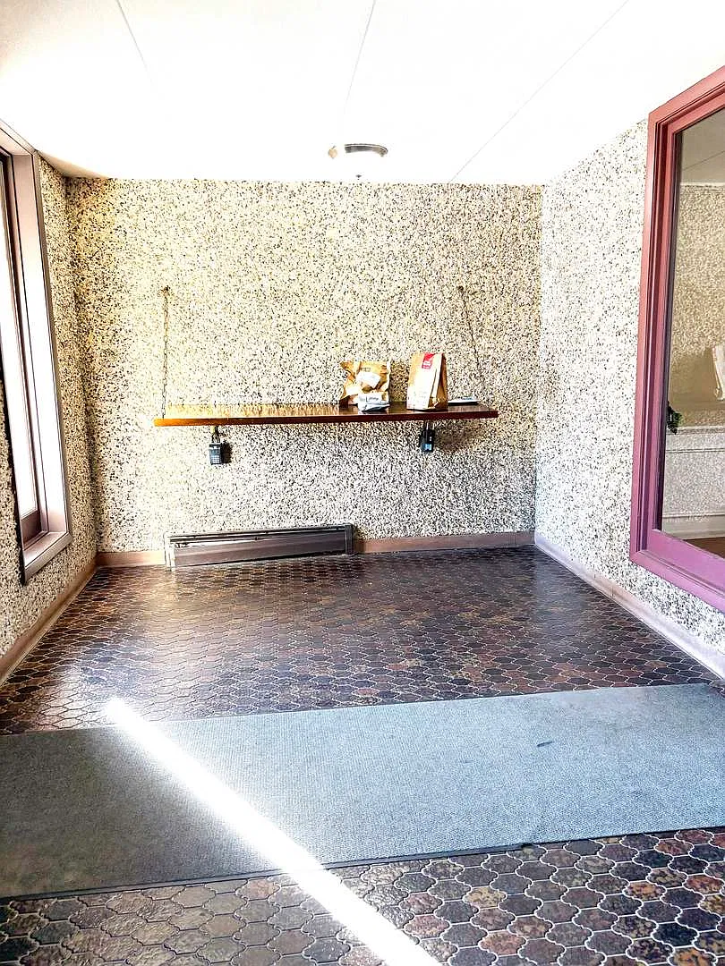 2 bed, 1000 sqft, $2,300 — Photo 3