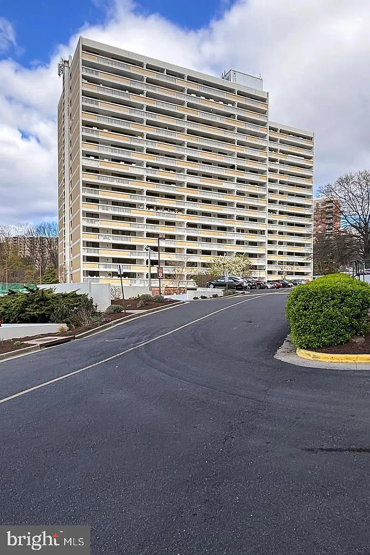 2 bed, 2.0 bath, 1408 sqft, $2,850 — Photo 1