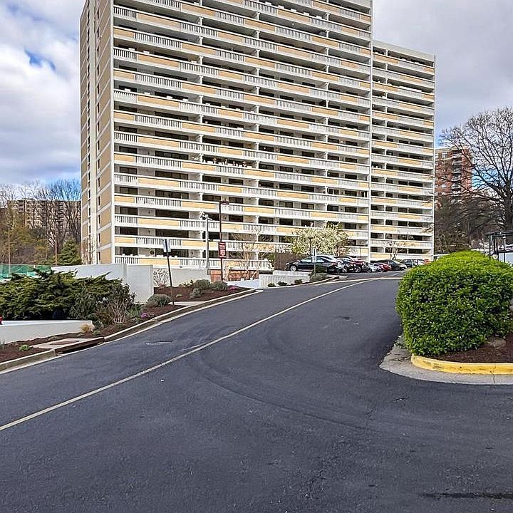 1st image of 6101 Edsall Rd APT 407