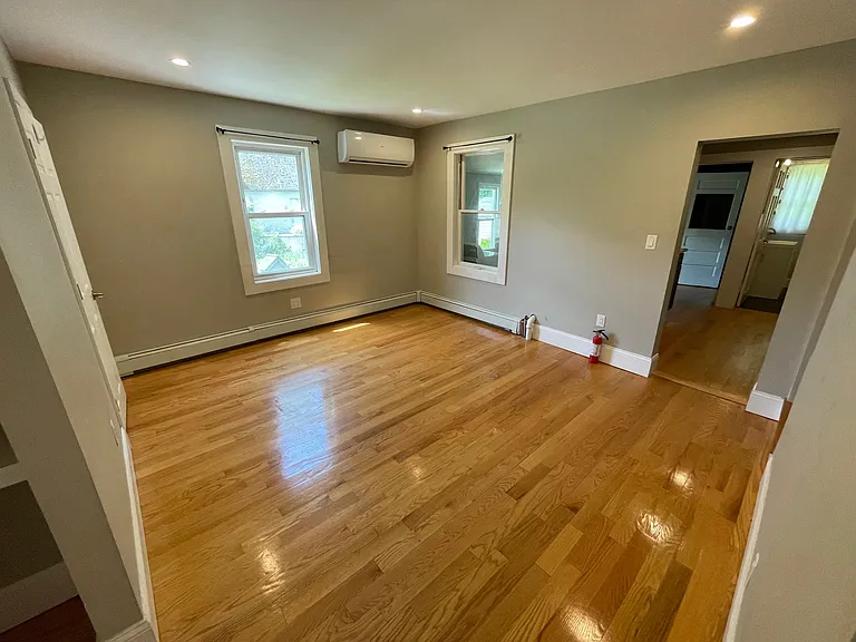 33-35 Wilson St — Photo 5