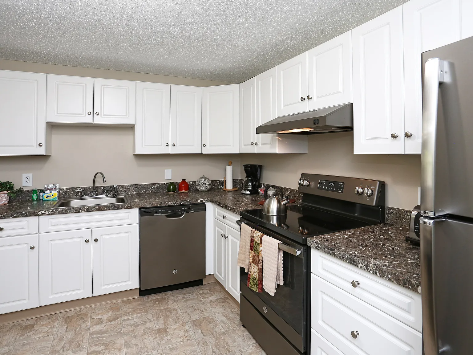 Ridgefield Apartments — Photo 3