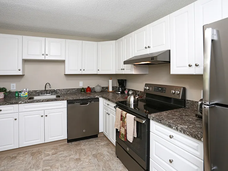 Ridgefield Apartments — Photo 3