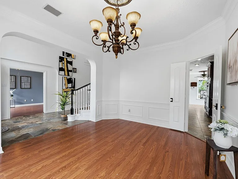 7211 Savannah Glen Ln W — Photo 9