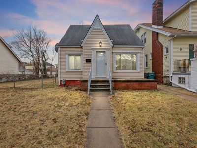 7335 Maple St, Dearborn, MI, 48126