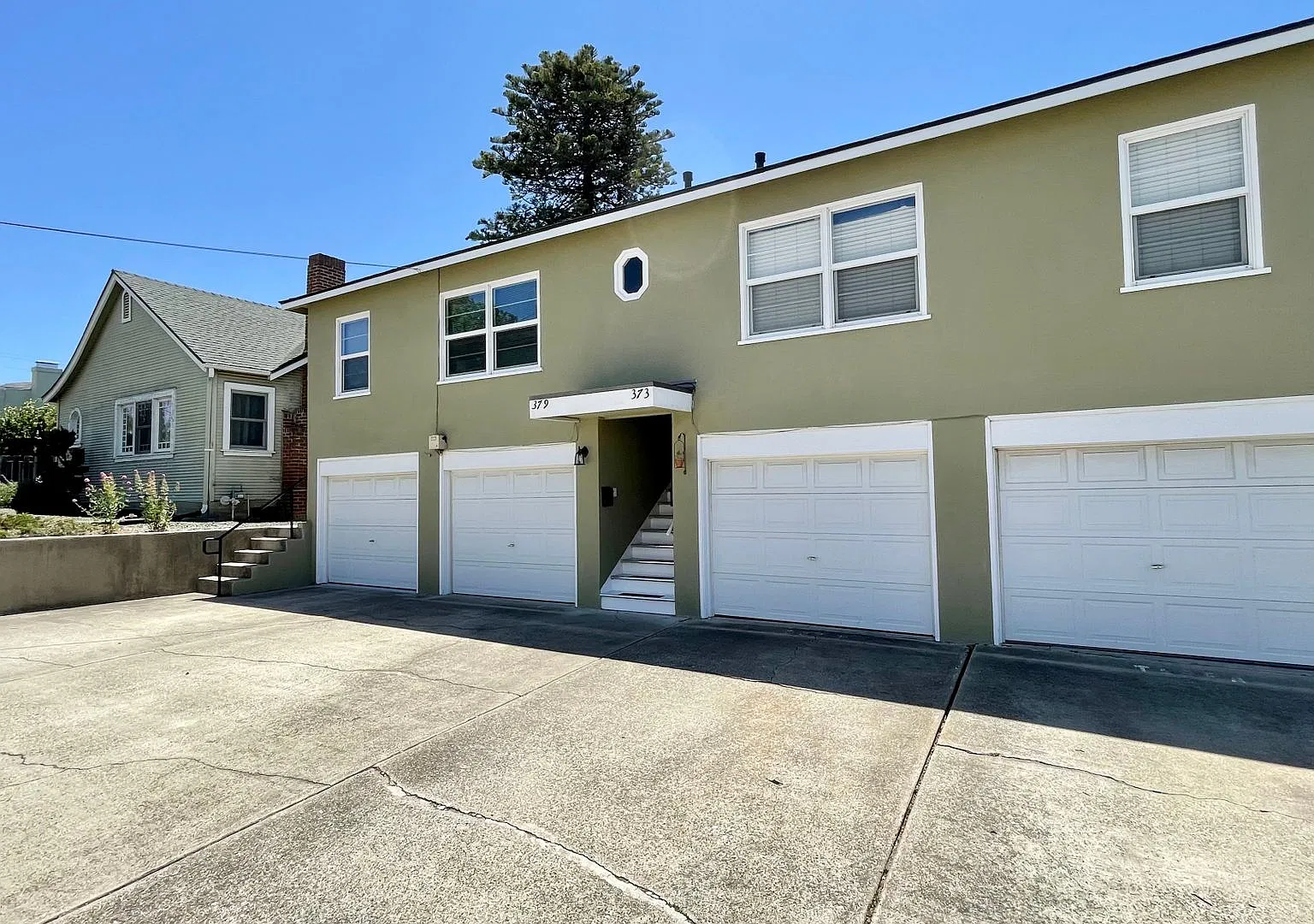 1 Bedroom Downtown SLO with Garage — Photo 1
