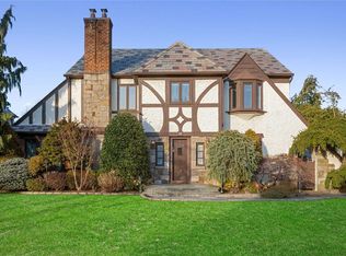 91 Stratford Rd, Rockville Centre, NY 11570