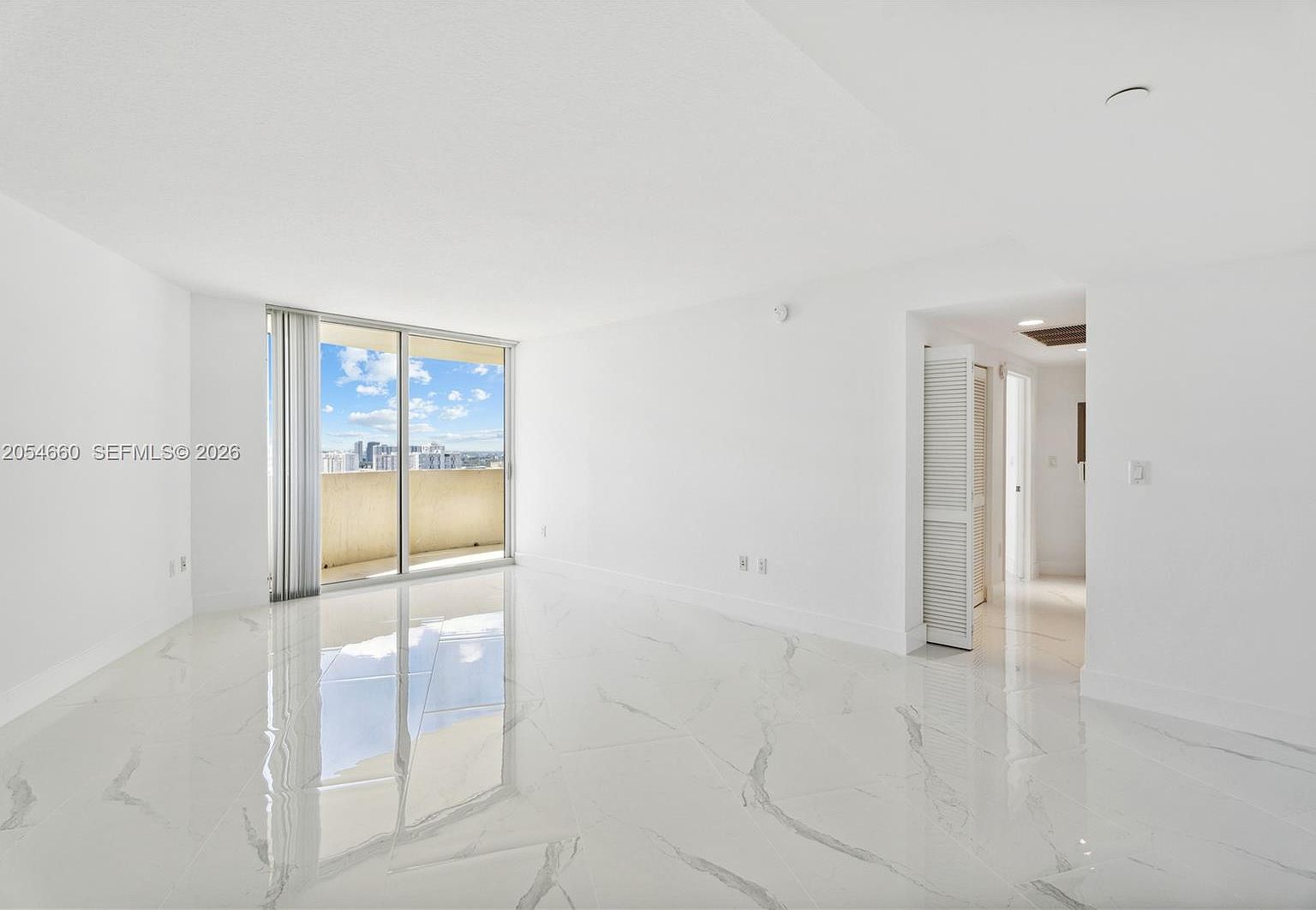 19501 W Country Club Dr APT 2506 — Turnberry Isle Resort