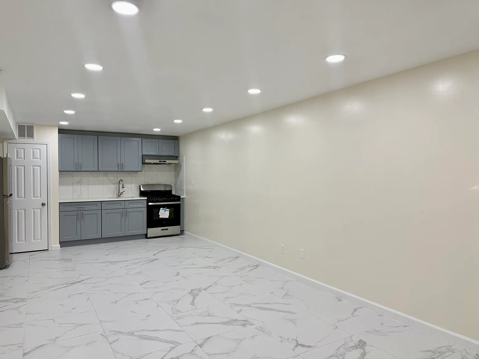 Studio, 600 sqft, $1,300 — Photo 4