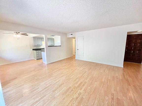 3rd image of 541-551 Morse Ave #543-B